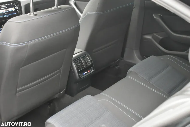 Volkswagen Passat din 2021 cu 60.266 km - oferta VOL185755 - foto 14