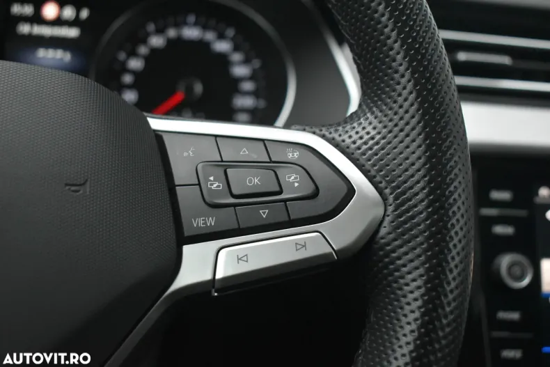 Volkswagen Passat din 2021 cu 60.266 km - oferta VOL185755 - foto 15