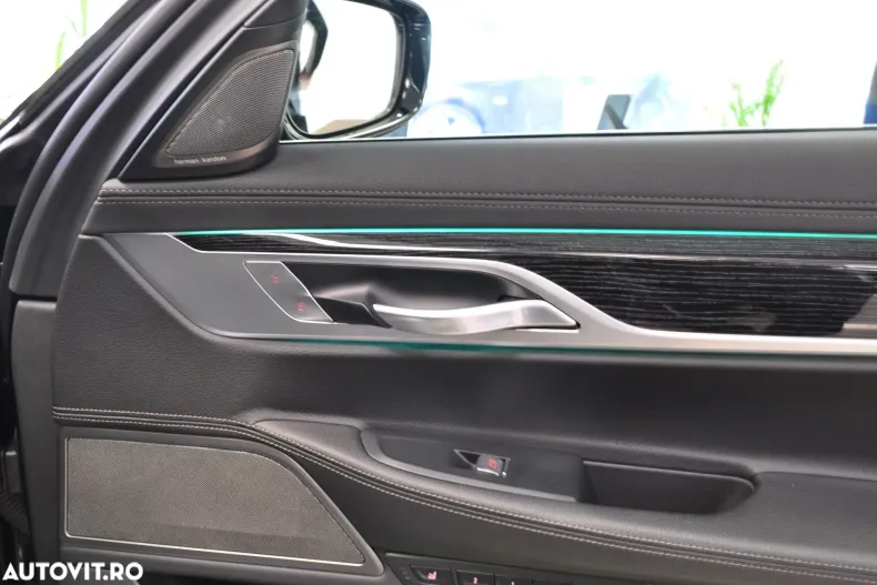 BMW Seria 7 din 2020 cu 61.059 km - oferta BMW185756 - foto 11
