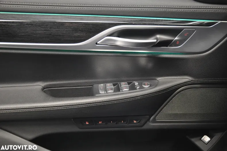 BMW Seria 7 din 2020 cu 61.059 km - oferta BMW185756 - foto 31