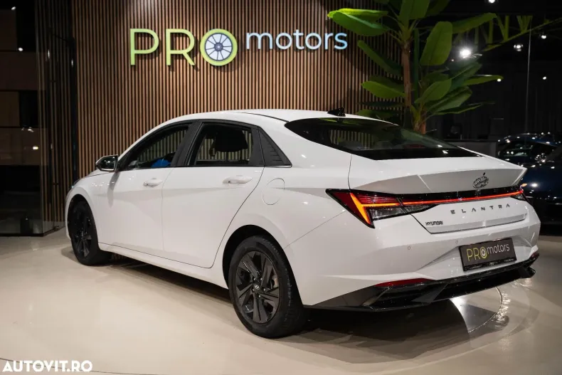 Hyundai Elantra din 2022 cu 45.220 km - oferta HYU185776 - foto 7