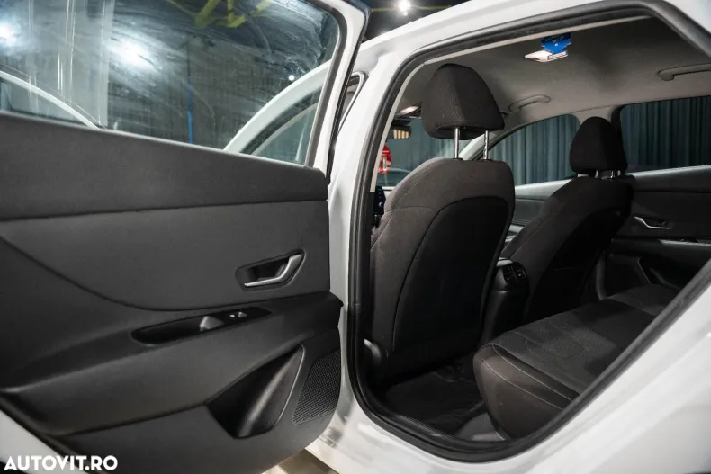 Hyundai Elantra din 2022 cu 45.220 km - oferta HYU185776 - foto 18