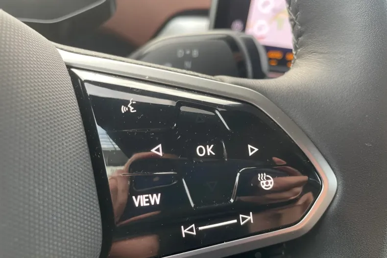 Volkswagen ID.4 din 2025 cu 3.950 km - oferta VOL185778 - foto 26