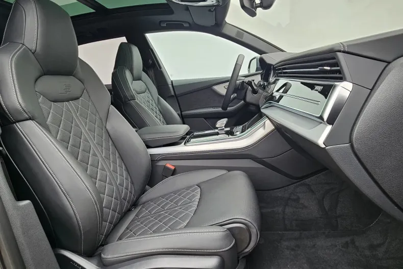 Audi Q8 din 2025 cu 10 km - oferta AUD185781 - foto 19