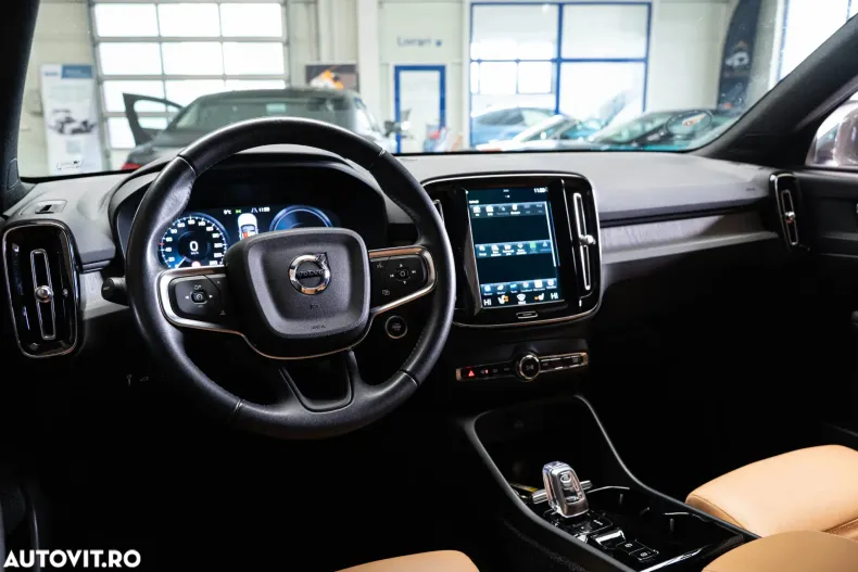 Volvo XC40 din 2020 cu 88.464 km - oferta VOL185784 - foto 26