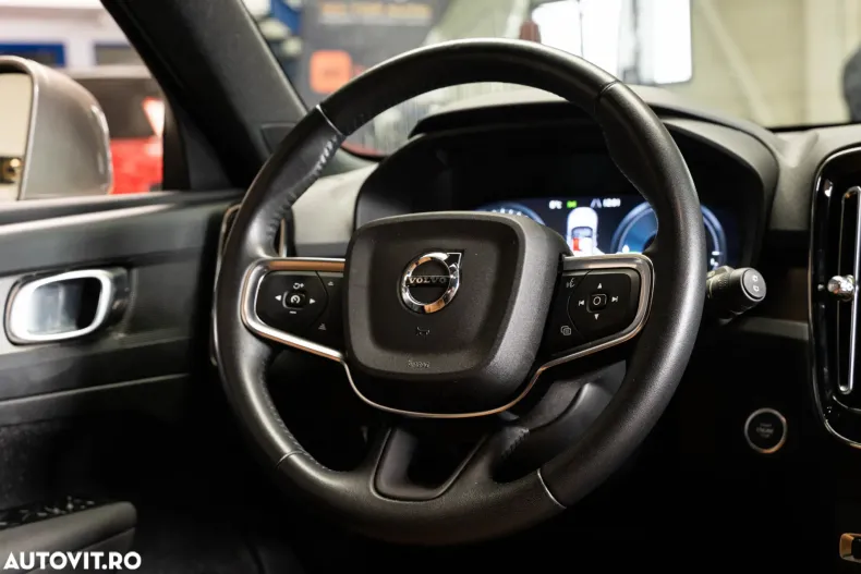 Volvo XC40 din 2020 cu 88.464 km - oferta VOL185784 - foto 29