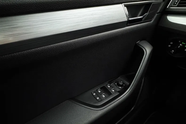 Skoda Superb din 2021 cu 120.900 km - oferta SKO185790 - foto 21