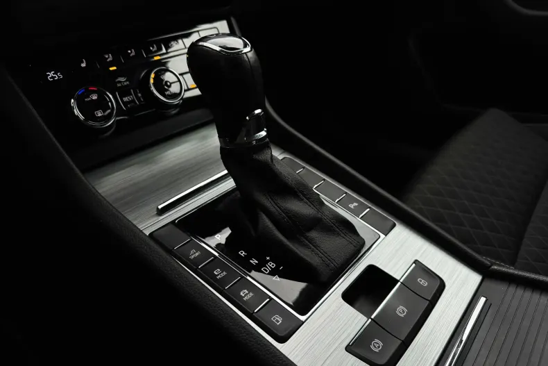 Skoda Superb din 2021 cu 120.900 km - oferta SKO185790 - foto 23