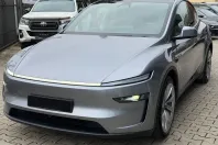 Tesla Model Y din 2025 cu 13.326 km - oferta TES185792 - foto 1