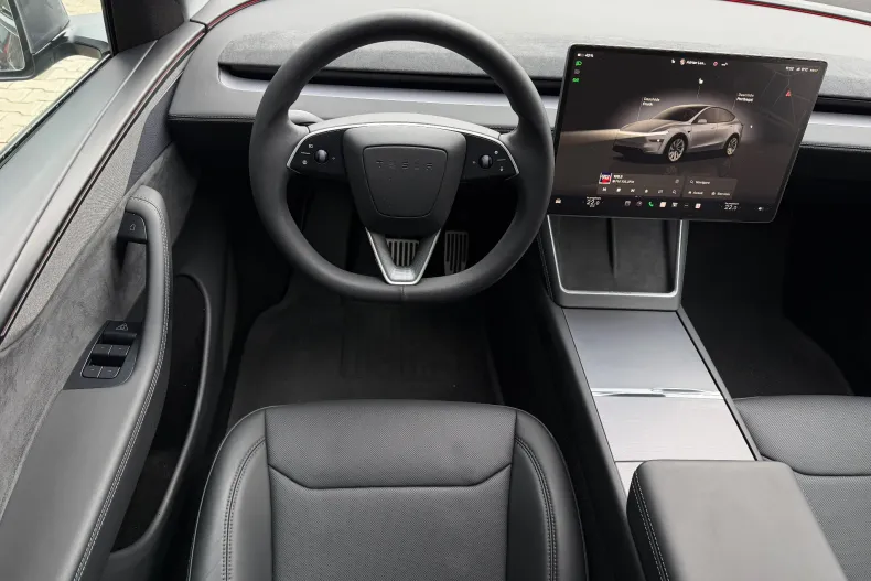 Tesla Model Y din 2025 cu 13.326 km - oferta TES185792 - foto 4