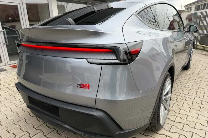 Tesla Model Y din 2025 cu 13.326 km - oferta TES185792 - foto 8