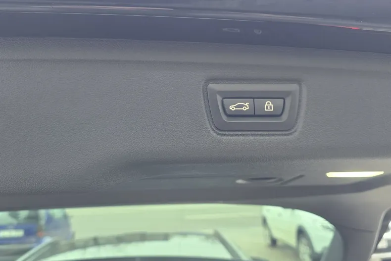 BMW Seria 3 din 2022 cu 102.000 km - oferta BMW185796 - foto 14