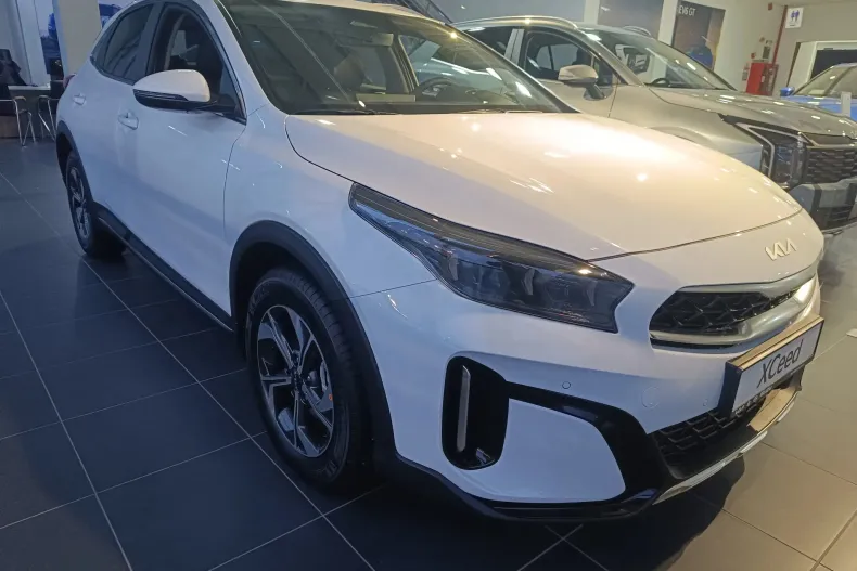Kia XCeed din 2026 cu 0 km - oferta KIA185814 - foto 3
