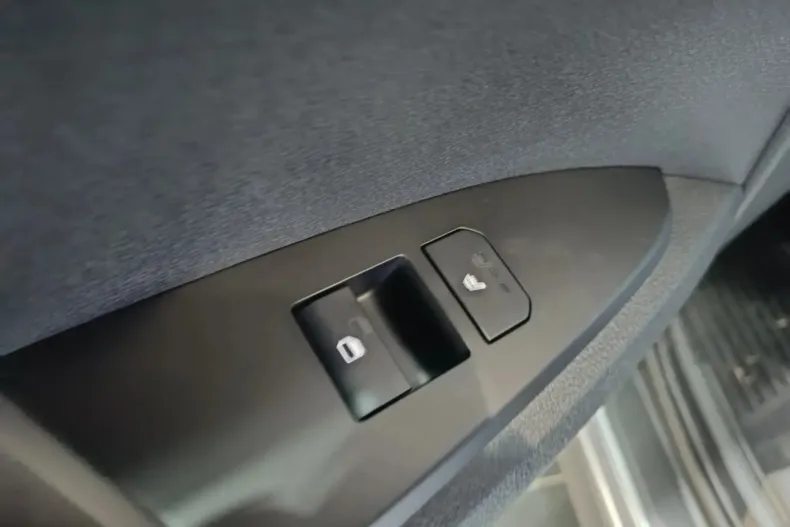 Kia Sportage din 2026 cu 17 km - oferta KIA185815 - foto 22