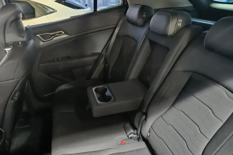 Kia Sportage din 2026 cu 17 km - oferta KIA185815 - foto 24