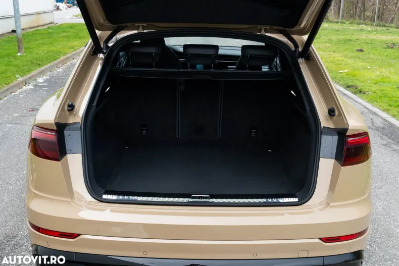 Audi Q8 din 2025 cu 9.900 km - oferta AUD185833 - foto 26