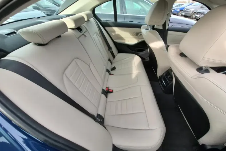 BMW Seria 3 din 2023 cu 50.497 km - oferta BMW185853 - foto 8