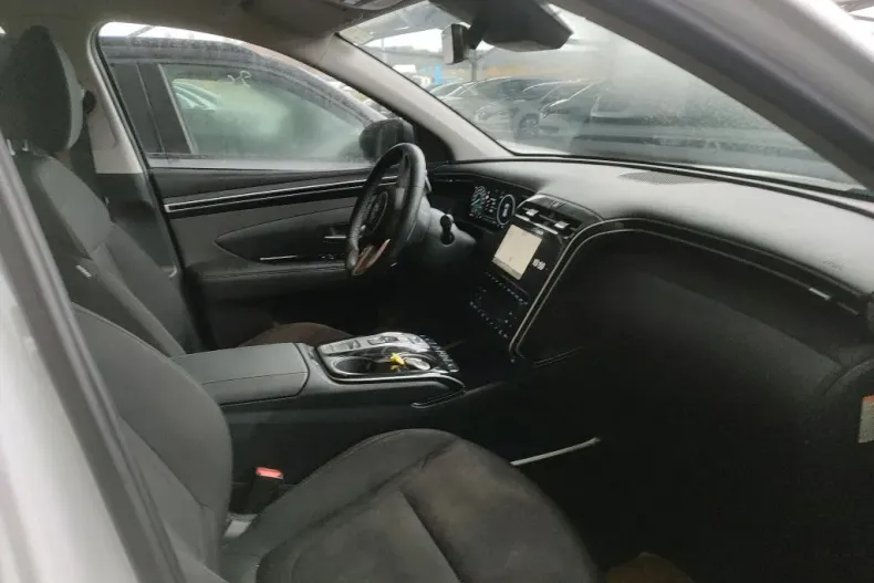 Hyundai TUCSON din 2022 cu 74.695 km - oferta HYU185854 - foto 8