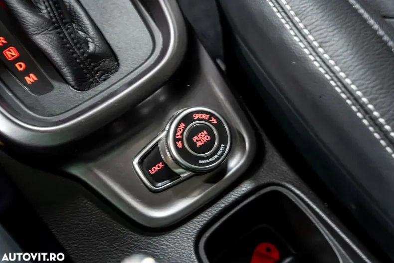 Suzuki Vitara din 2024 cu 19.733 km - oferta SUZ185870 - foto 18