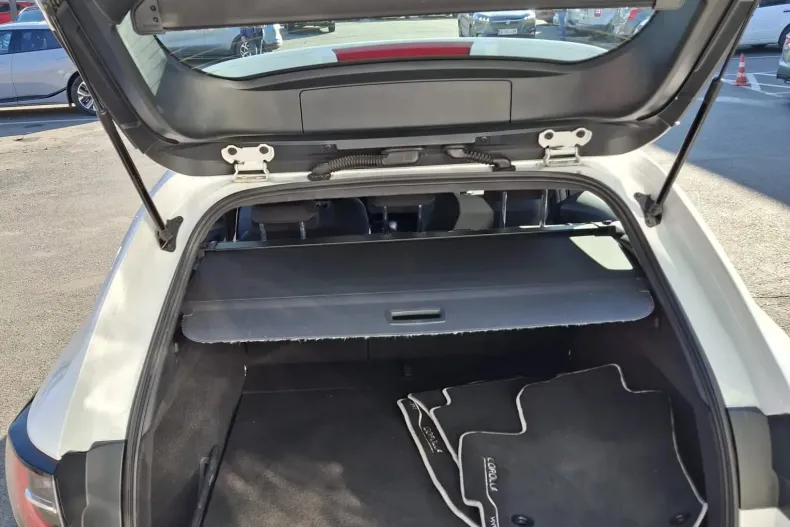 Toyota Corolla din 2020 cu 69.640 km - oferta TOY185871 - foto 20