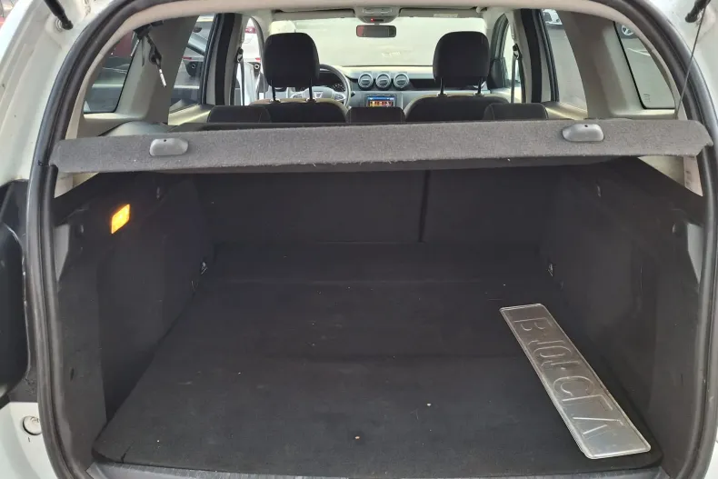 Dacia Duster din 2021 cu 100.230 km - oferta DAC185875 - foto 30