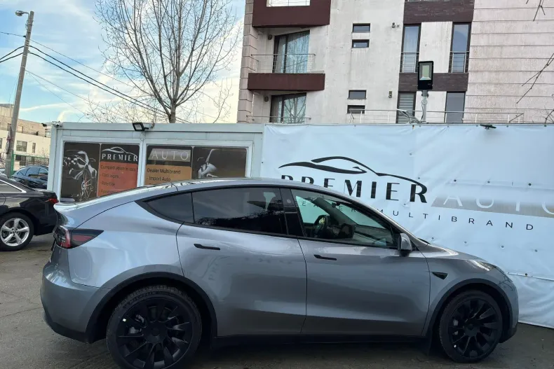 Tesla Model Y din 2024 cu 1.043 km - oferta TES185885 - foto 3