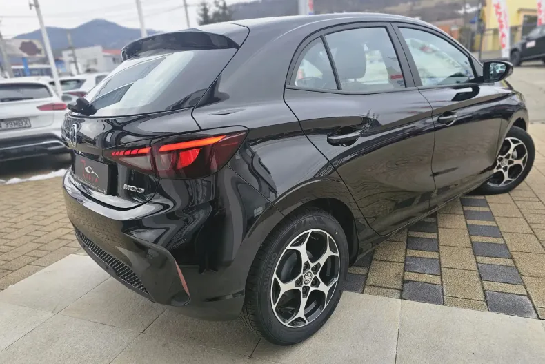 MG MG3 din 2024 cu 10 km - oferta MG0185891 - foto 3