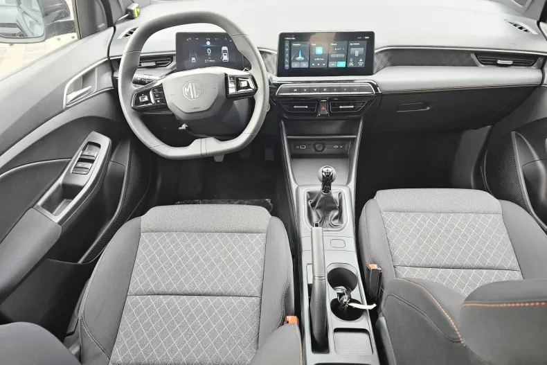 MG MG3 din 2024 cu 10 km - oferta MG0185891 - foto 10