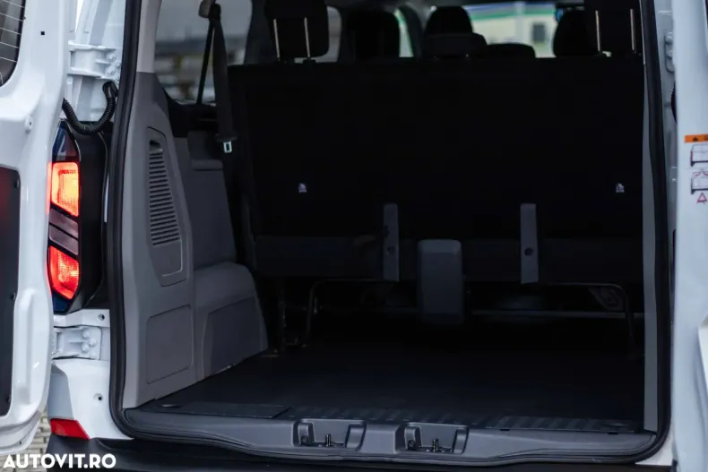 Ford Transit Custom din 2025 cu 2 km - oferta FOR185920 - foto 12
