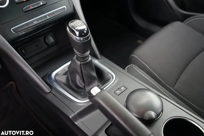 Renault Megane din 2021 cu 38.313 km - oferta REN185929 - foto 18