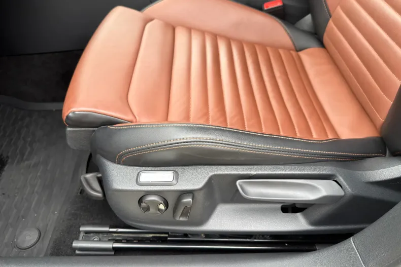 Volkswagen Passat din 2020 cu 83.867 km - oferta VOL185930 - foto 11