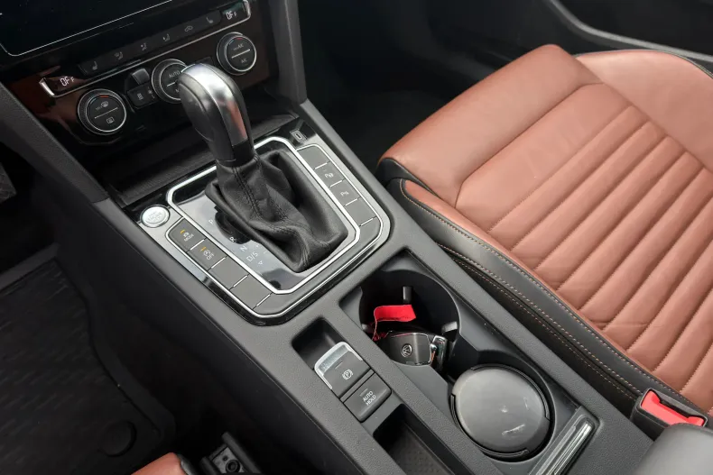 Volkswagen Passat din 2020 cu 83.867 km - oferta VOL185930 - foto 24