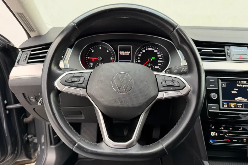Volkswagen Passat din 2021 cu 93.207 km - oferta VOL185934 - foto 12