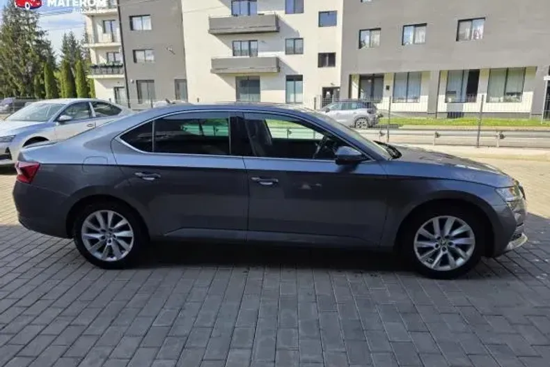 Skoda Superb din 2022 cu 30.000 km - oferta SKO185946 - foto 4