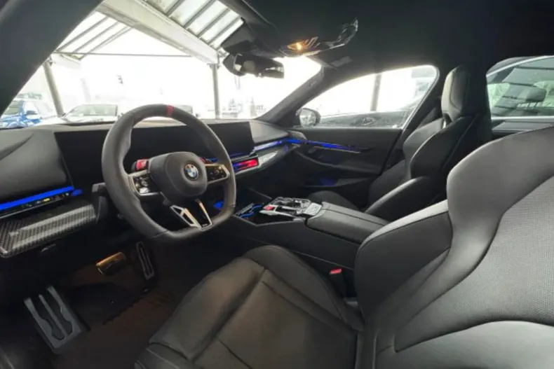 BMW M5 (Modele M) din 2025 cu 20 km - oferta BMW185953 - foto 4