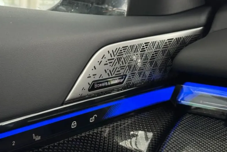 BMW M5 (Modele M) din 2025 cu 20 km - oferta BMW185953 - foto 13