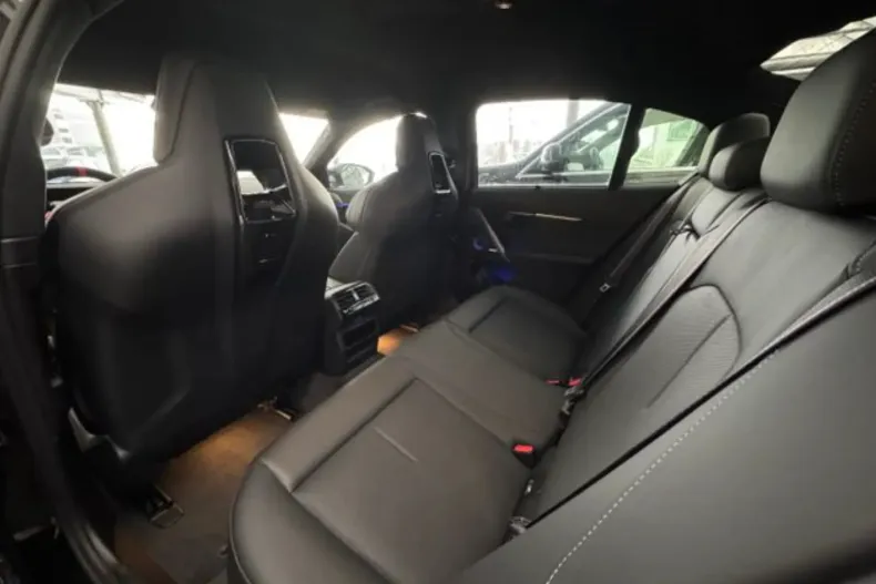 BMW M5 (Modele M) din 2025 cu 20 km - oferta BMW185953 - foto 15