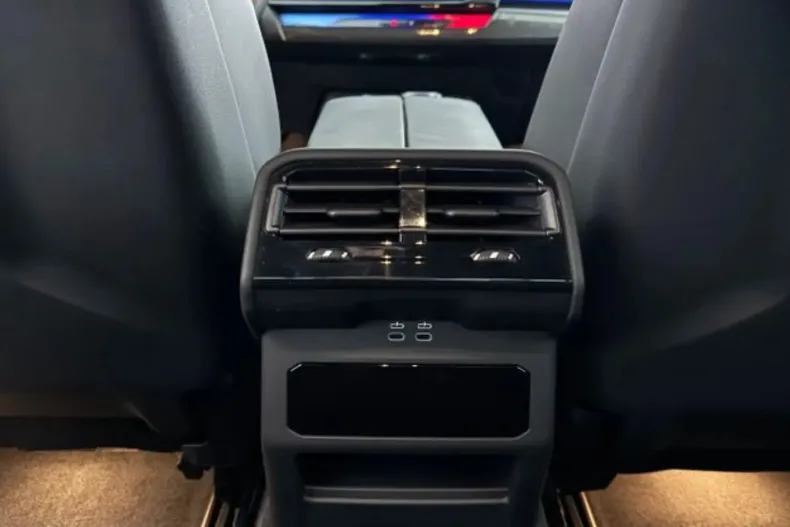 BMW M5 (Modele M) din 2025 cu 20 km - oferta BMW185953 - foto 17