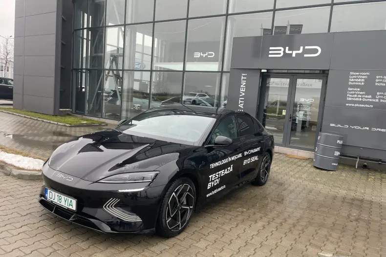 BYD SEAL din 2025 cu 2.500 km - oferta BYD185956 - foto 2