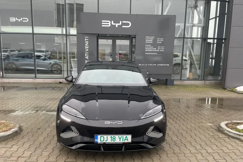 BYD SEAL din 2025 cu 2.500 km - oferta BYD185956 - foto 3