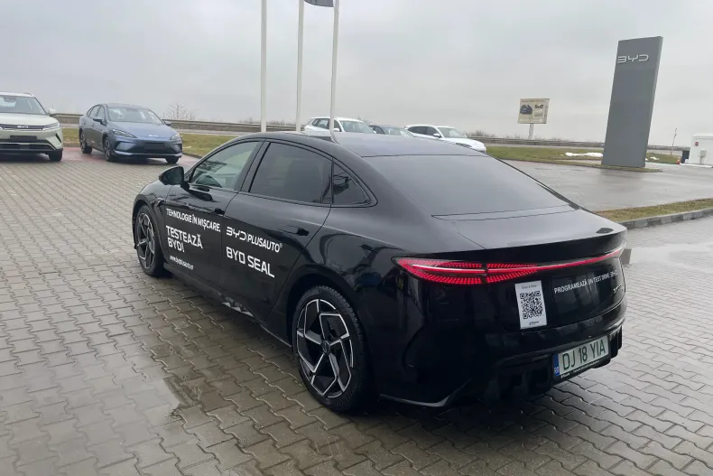 BYD SEAL din 2025 cu 2.500 km - oferta BYD185956 - foto 5