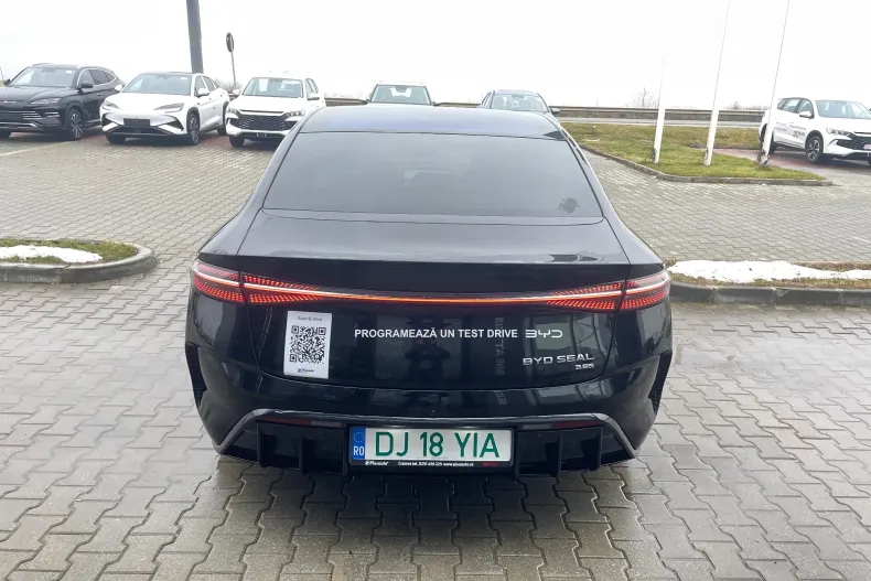 BYD SEAL din 2025 cu 2.500 km - oferta BYD185956 - foto 7