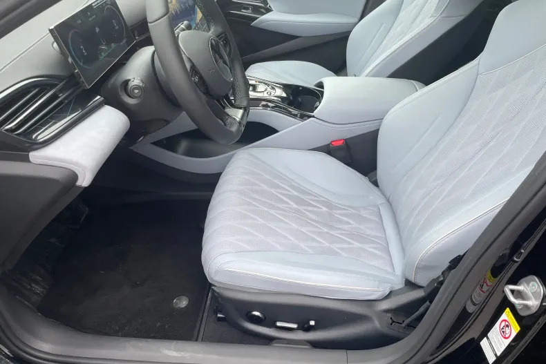 BYD SEAL din 2025 cu 2.500 km - oferta BYD185956 - foto 9