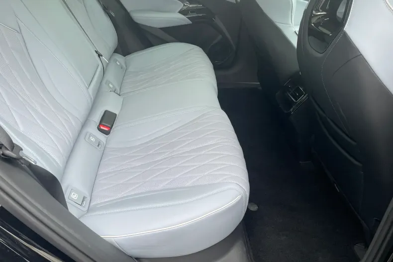 BYD SEAL din 2025 cu 2.500 km - oferta BYD185956 - foto 12