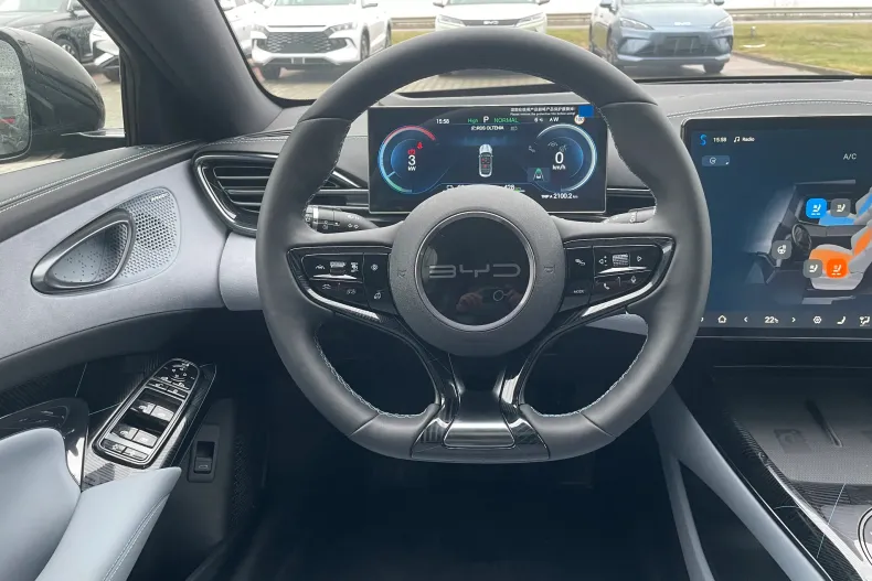 BYD SEAL din 2025 cu 2.500 km - oferta BYD185956 - foto 17