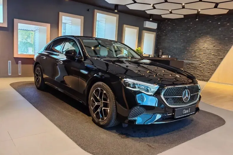 Mercedes-Benz E din 2025 cu 3.500 km - oferta MER185968 - foto 1