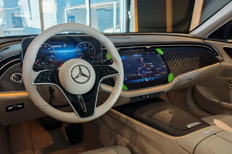 Mercedes-Benz E din 2025 cu 3.500 km - oferta MER185968 - foto 2