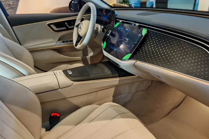 Mercedes-Benz E din 2025 cu 3.500 km - oferta MER185968 - foto 14