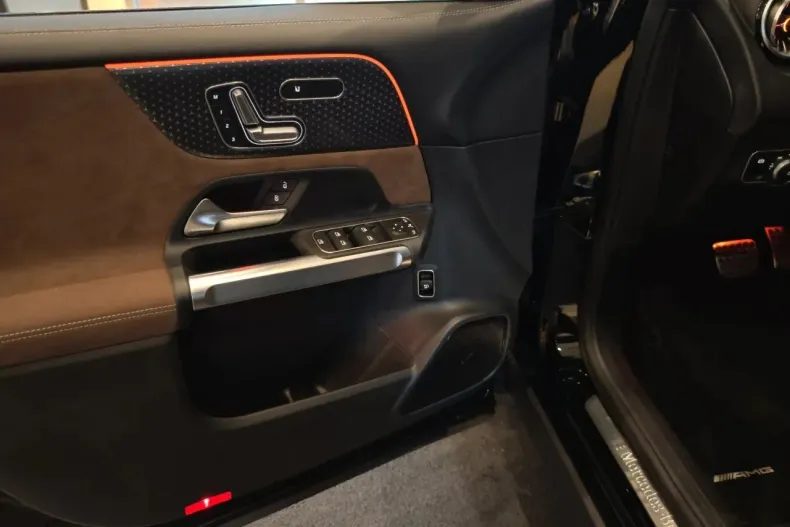 Mercedes-Benz GLB din 2025 cu 3.500 km - oferta MER185969 - foto 19