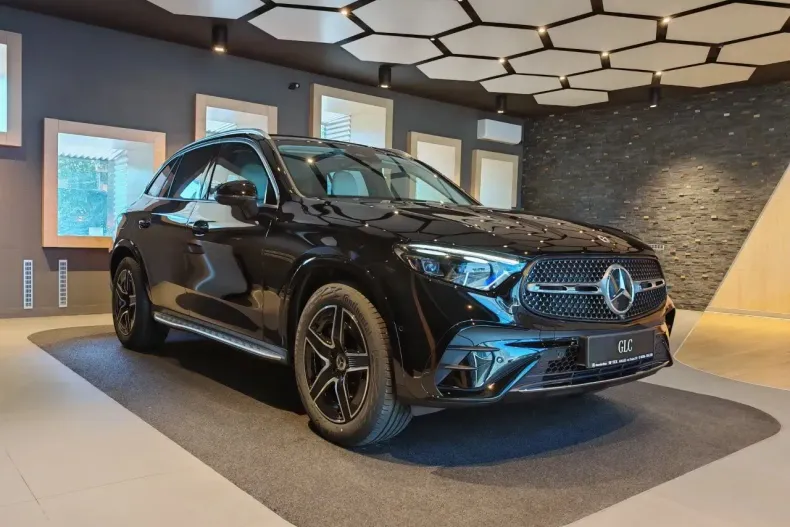 Mercedes-Benz GLC din 2025 cu 5.000 km - oferta MER185972 - foto 3